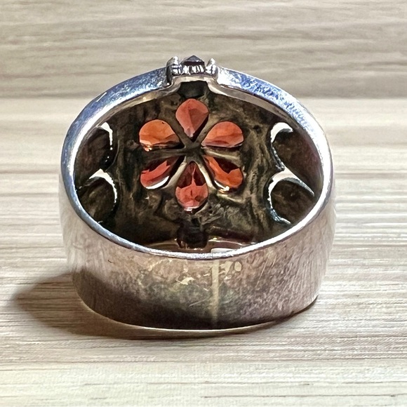 Vintage Designer CFJ Sterling Silver Garnet & Marcasite Flower Ring, Size 8 - Picture 4 of 11